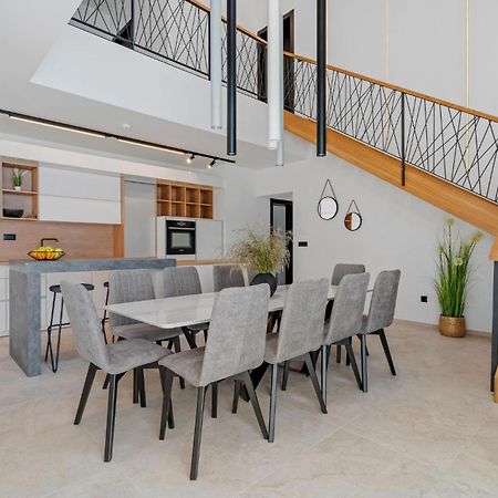 Beautiful Home In Omis With Kitchen Eksteriør bilde
