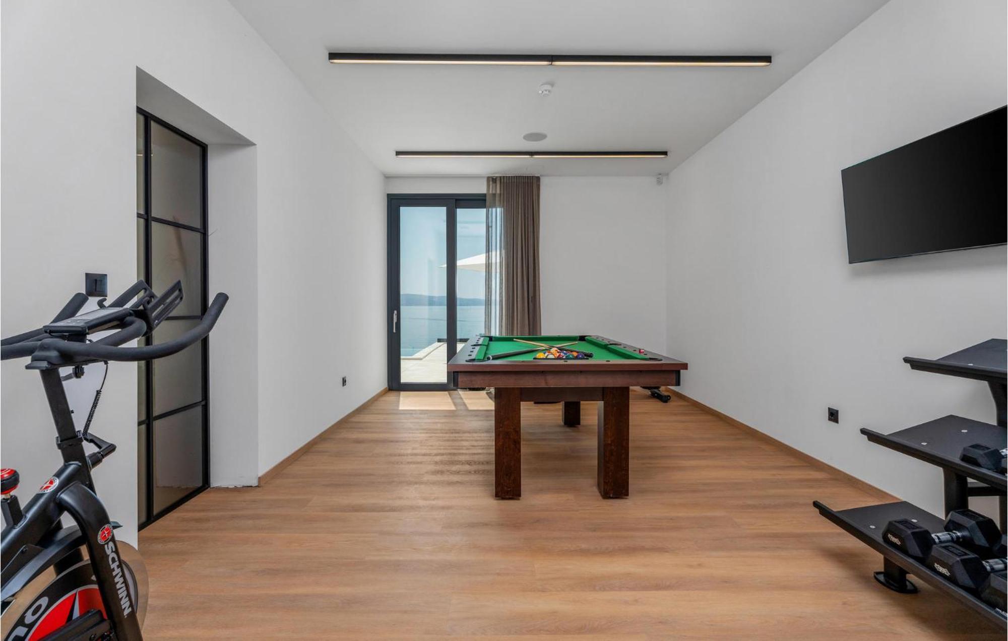 Beautiful Home In Omis With Kitchen Eksteriør bilde