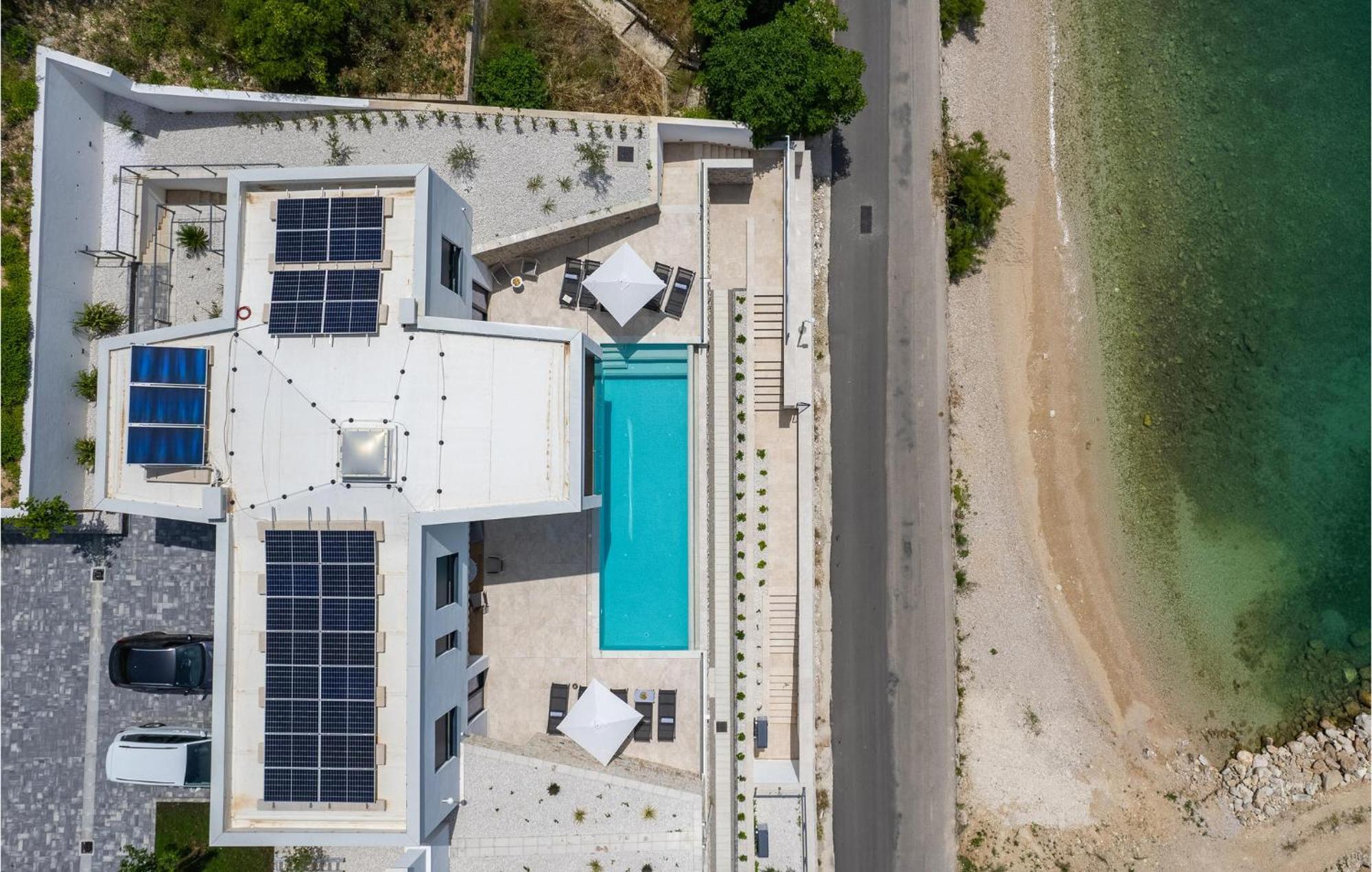 Beautiful Home In Omis With Kitchen Eksteriør bilde