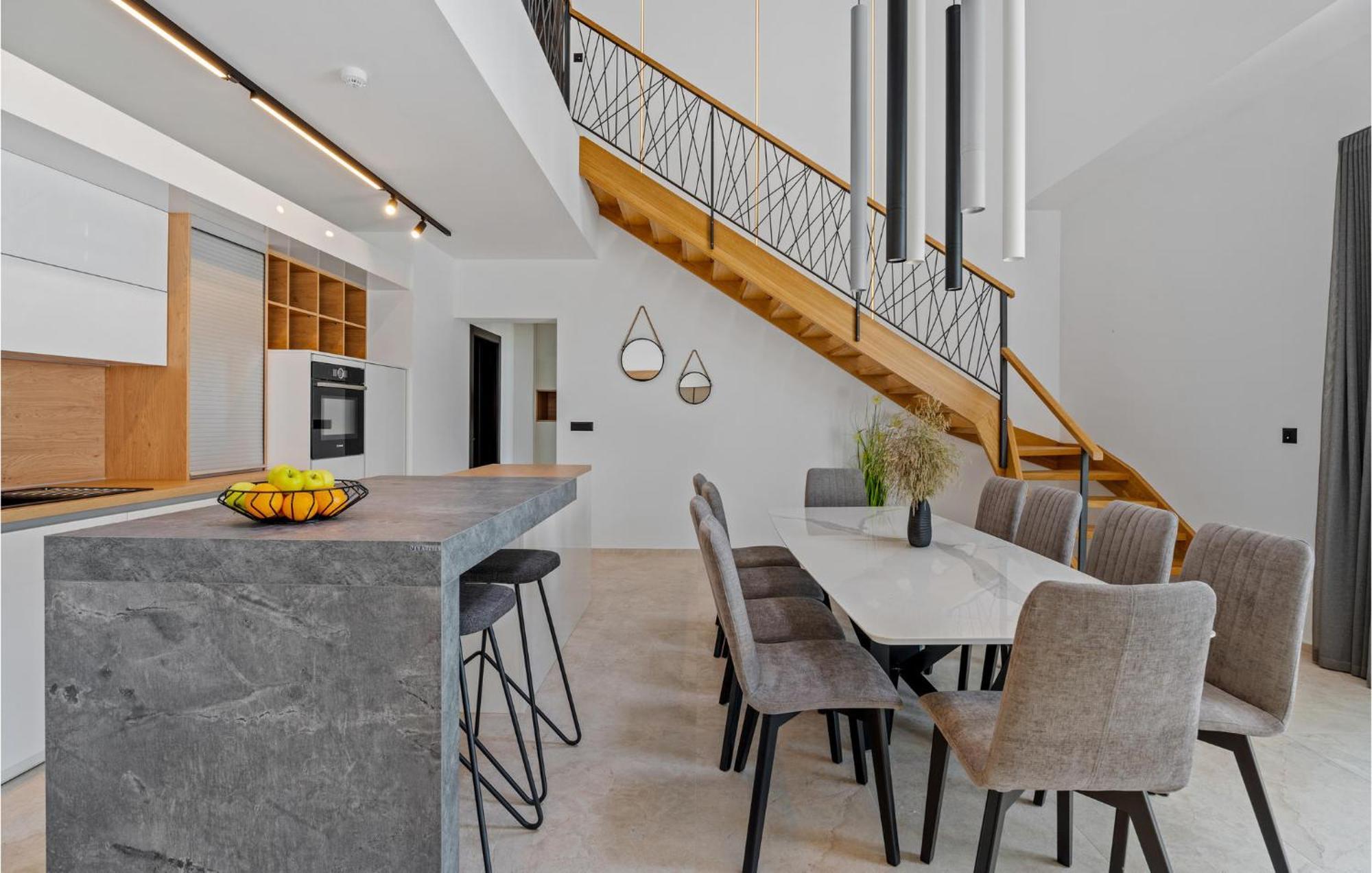 Beautiful Home In Omis With Kitchen Eksteriør bilde