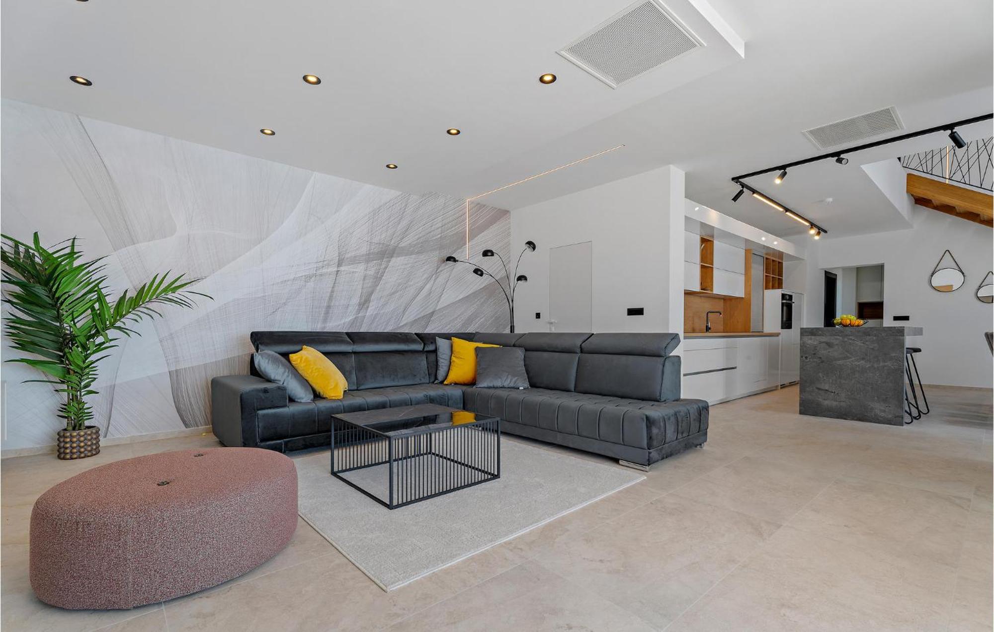 Beautiful Home In Omis With Kitchen Eksteriør bilde